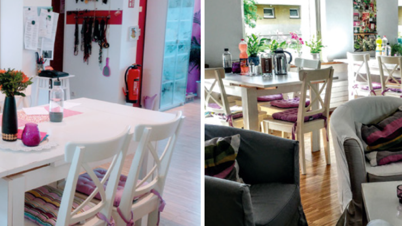 Blick in den Raum des Café Schließfach
